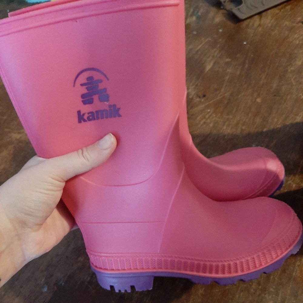 Girls size 12 Kamik rainboots
